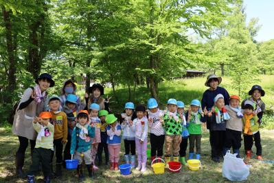 裏磐梯幼稚園児と先生たち