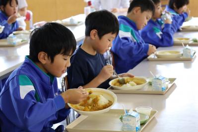 裏小3年生